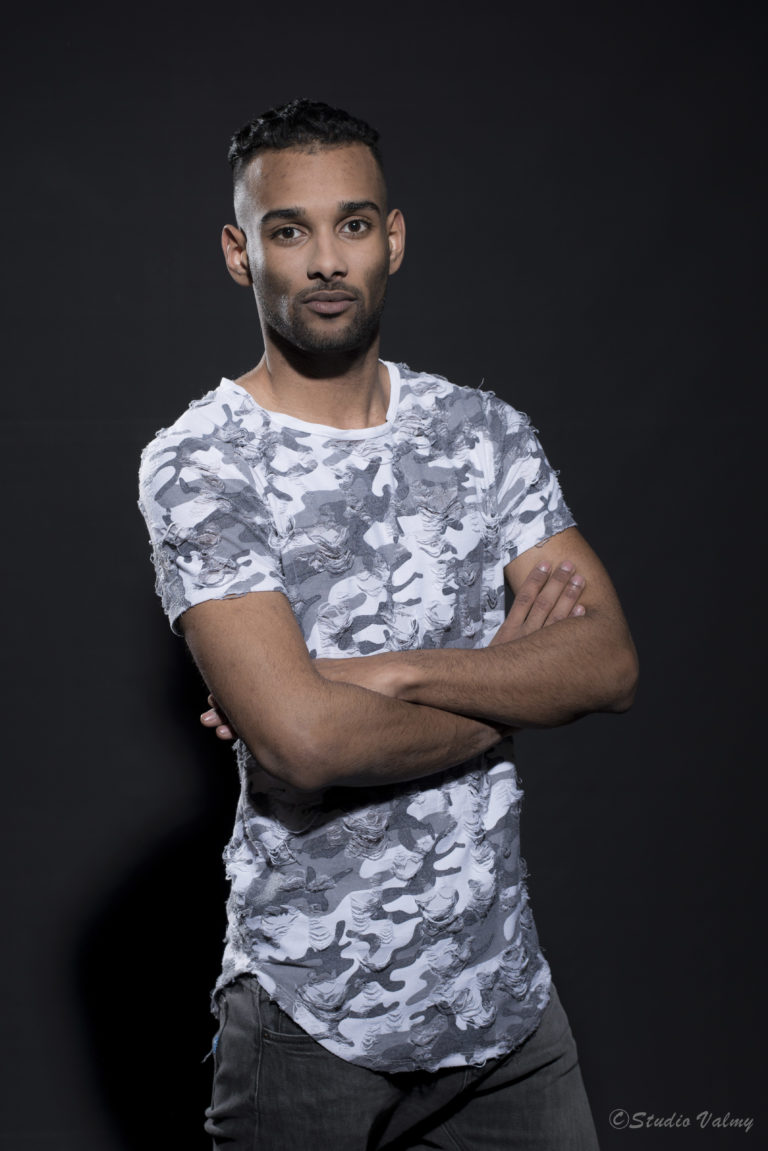 Studio photo lyon book modèle homme shooting studio photolyon photographe professionnel lyonnais valmy mode homme